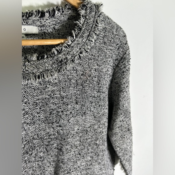 IRO Brand black and white knit top with fringe size EU 38 / US medium - Picture 5 of 11